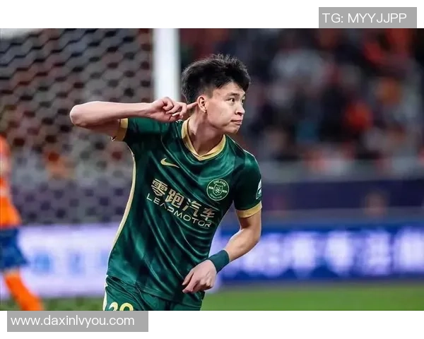 2025年全国十大足球球星排名揭晓 谁将成为中国足坛的新王者 2025年全国十大足球球星排名揭晓 谁将成为中国足坛的新王者