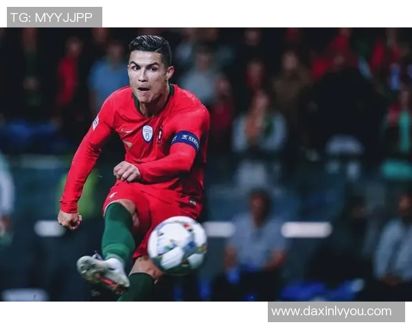 C罗足球技巧小视频集锦:精彩进球与惊人操作全纪录 C罗足球技巧小视频集锦:精彩进球与惊人操作全纪录