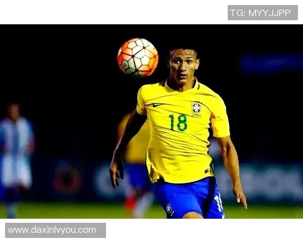 亚洲足球传奇之路:从第一人到世界瞩目历史球星的崛起与辉煌