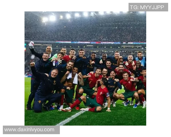 当红球星引领赛场风云聚焦2025足球赛事热门人物与精彩对决