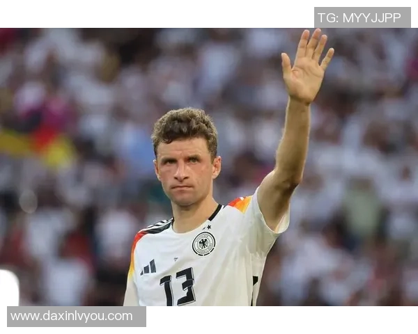 德国足球明星的辉煌历史与成就解析：从贝肯鲍尔到穆勒的时代变迁