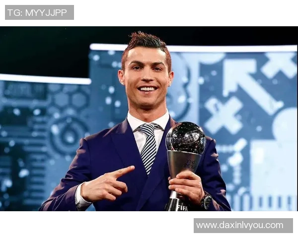 聚焦7号球星足坛传奇之路：从初露锋芒到全球瞩目的足球巨星